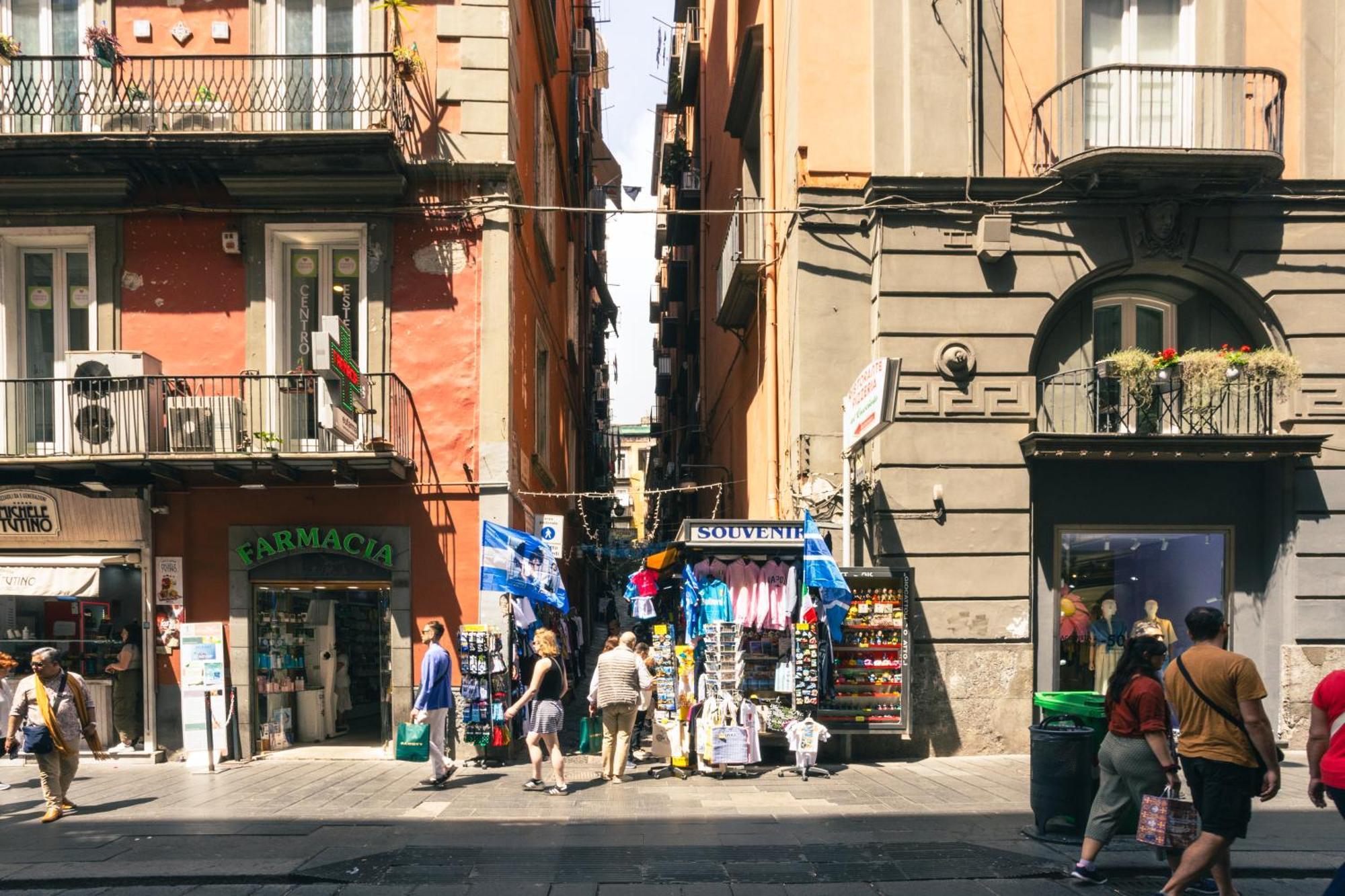 Song House Apartment Centro Storico 7 Pax Naples Exterior photo